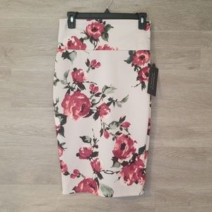 High waisted light pink floral pencil skirt *NWT*